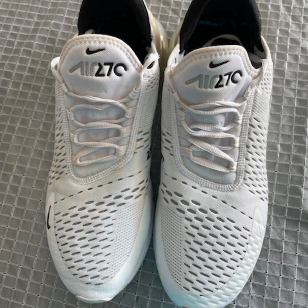 Nike Air Max 270 AH 8050-100 Men size 10